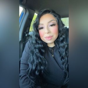 Meet your Posher, Yesenia